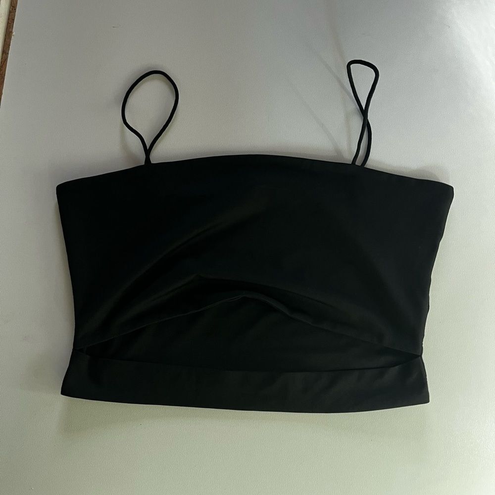 Black cropped front cut out tank top size small
